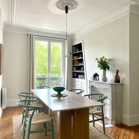 2 Bedroom Stylish Apartament Paryż