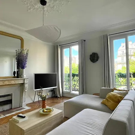 2 Bedroom Stylish *