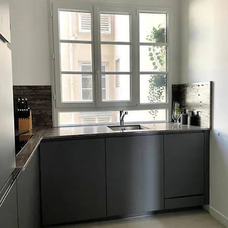 2 Bedroom Stylish * Paris